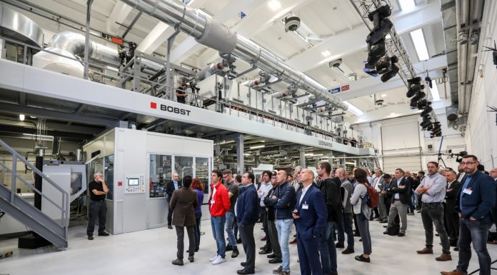 Bobst Italia presenta una linea di spalmatura d’eccellenza su scala produttiva con laboratorio e Technology Center