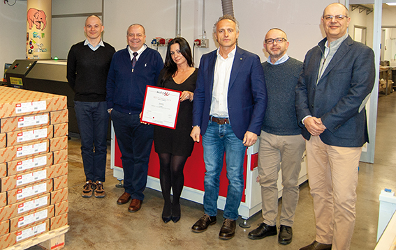 DuPont: new Italian headquarters, a new technical-commercial organization and a record-breaking plate