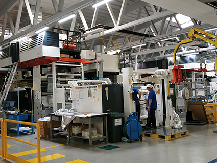 Un service e uno stampatore insieme per imballaggi flessibili di qualità elevata e sostenibili