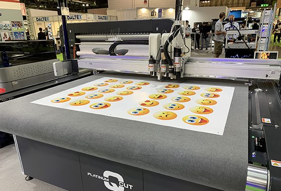 Liyu: nuovo plotter ibrido EQ2 con tecnologia UV Led