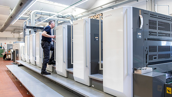 Applicazioni speciali di packaging per giardinaggio: l’azienda tedesca Gebrüder Güttler sceglie Komori