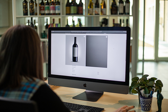 UPM Raflatac lancia i nuovi campionari globali per etichette digitali per vini, alcolici e bevande