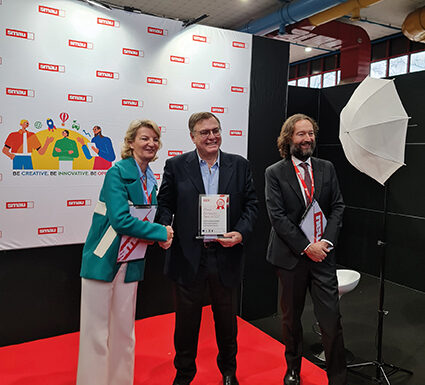 Green inks with solvents from the recycling of waste food oils: Ipinks wins the Smau 2022 Innovation Award premiazione ipinks
