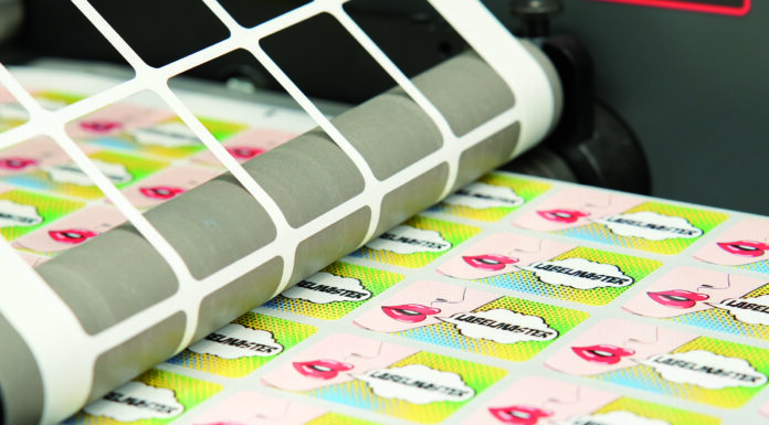 Sei Laser opens the new Converting Competence Park – special guest of the event was Fabrizio Decio, Wink, who hold a workshop on the comparison between laser and traditional die-cutting Sei Laser etichette