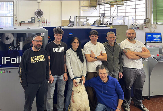 Squilloni Etichette digitalizza stampa e nobilitazione per il fashion con Konica Minolta e Copyworld Squilloni Konica