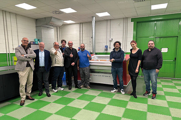 La Prensa Etichette sceglie la tecnologia a sviluppo termico DuPont per supportare la crescita del proprio business DuPont _ La Prensa