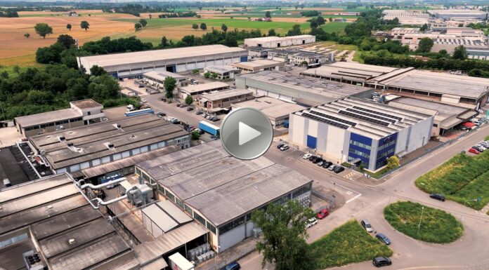 POPLAST Group festeggia i 50 anni nell’imballaggio flessibile e guida un nuovo trend nella stampa rotocalco, in partnership con BOBST