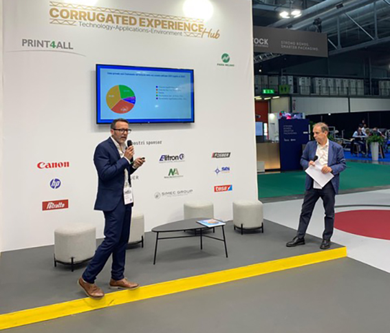 Da sinistra il Presidente dell’Associazione, Andrea Mecarozzi con il Vicepresidente Giorgio Bramezza