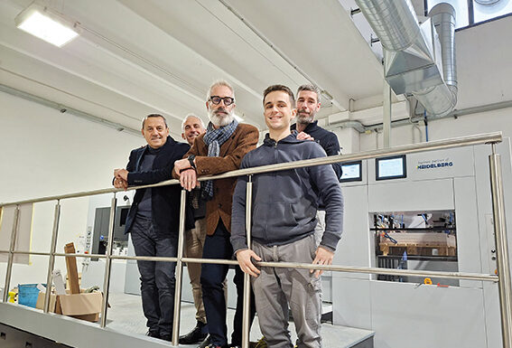 Stampare Srl celebra 25 anni di attività investendo nel post-press con la Heidelberg MK EasyMatrix 106 CS stampare heidelberg