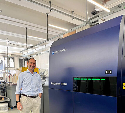 UTVI sceglie AccurioJet 30000 per affiancare la stampa offset e accelerare la crescita